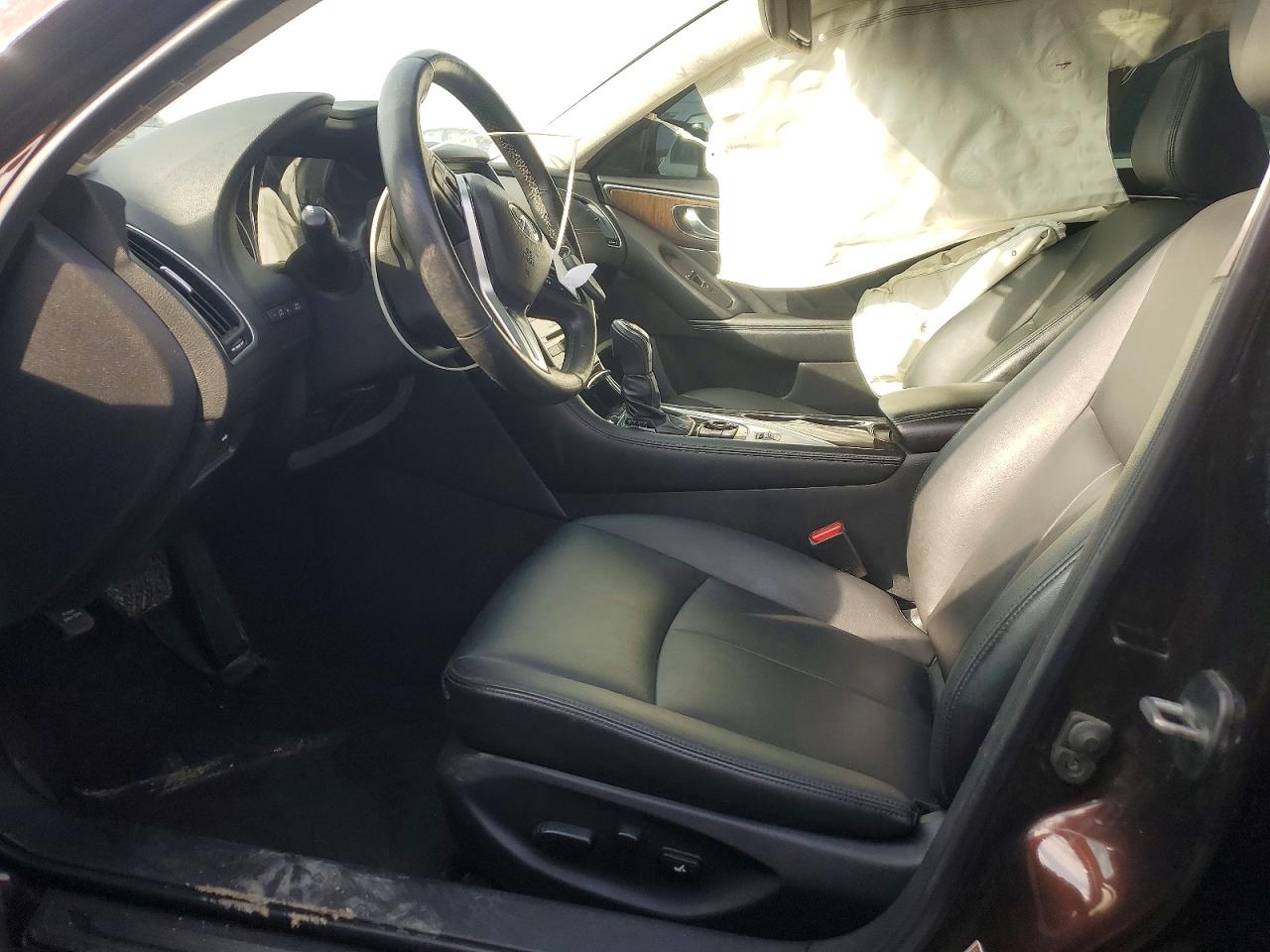 INFINITI Q50 3.0t Luxe