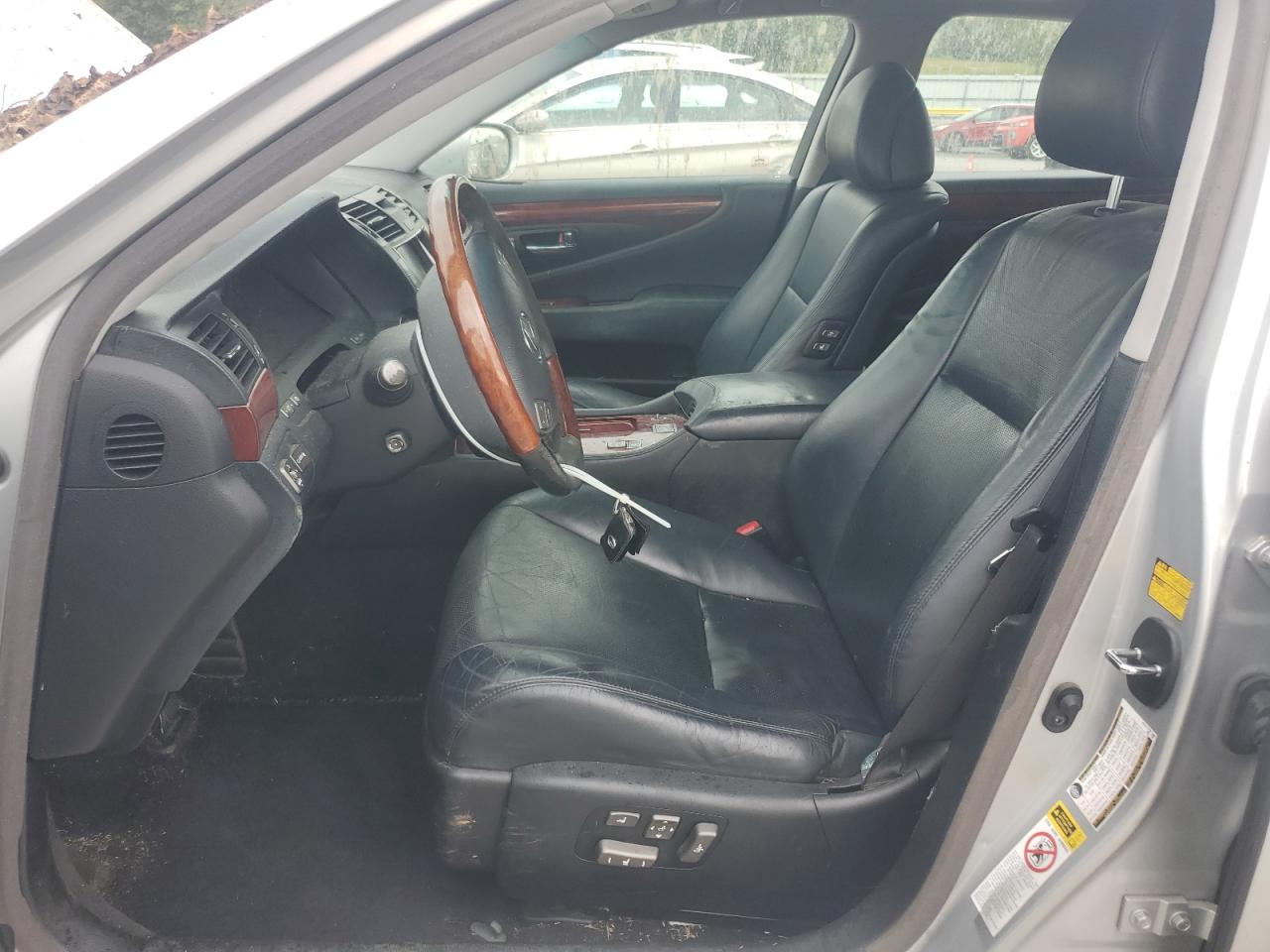 Lexus LS 460
