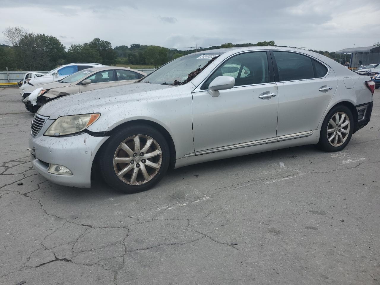 Salvage Lexus LS Image