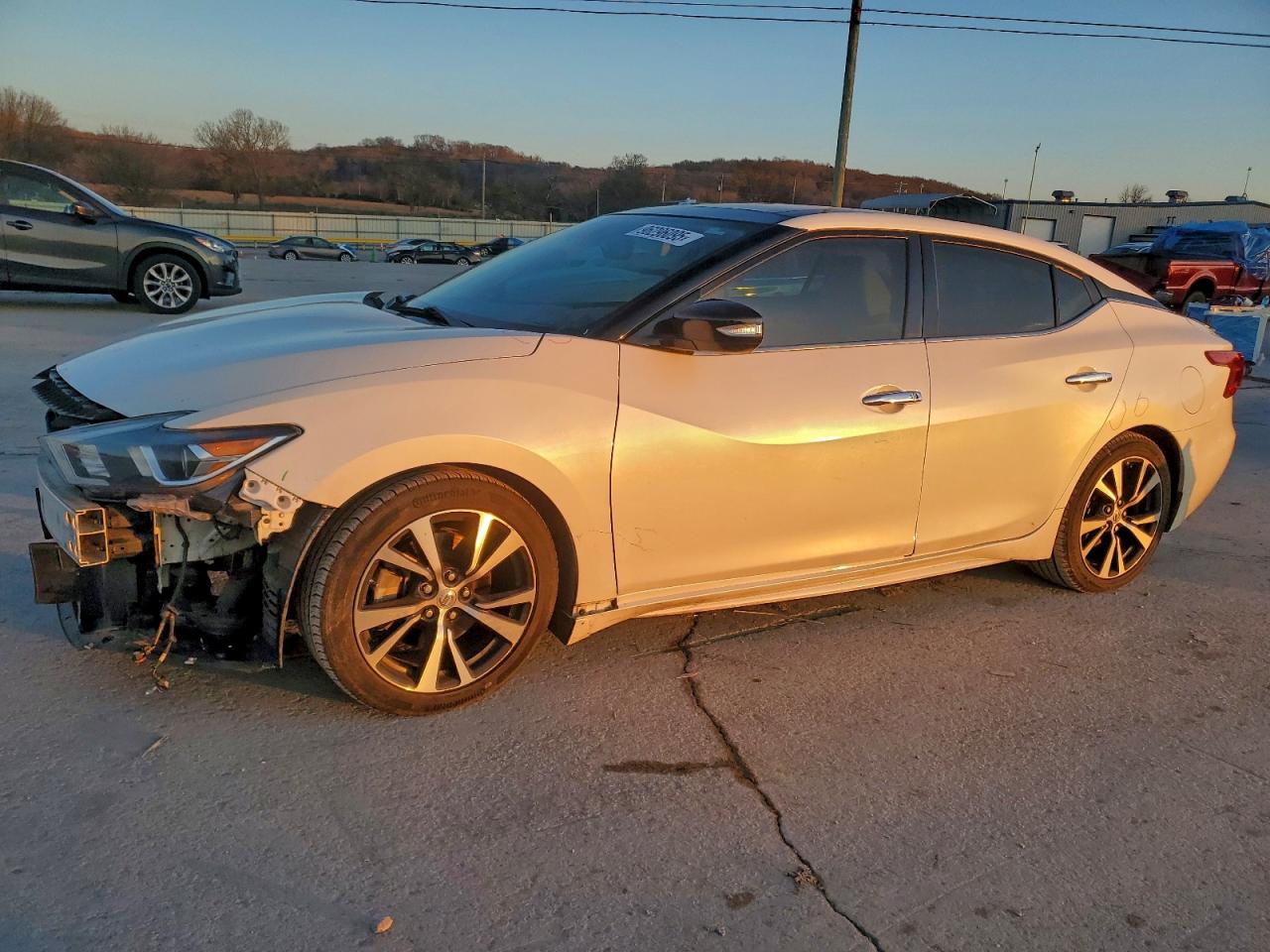 Salvage Nissan Maxima Image