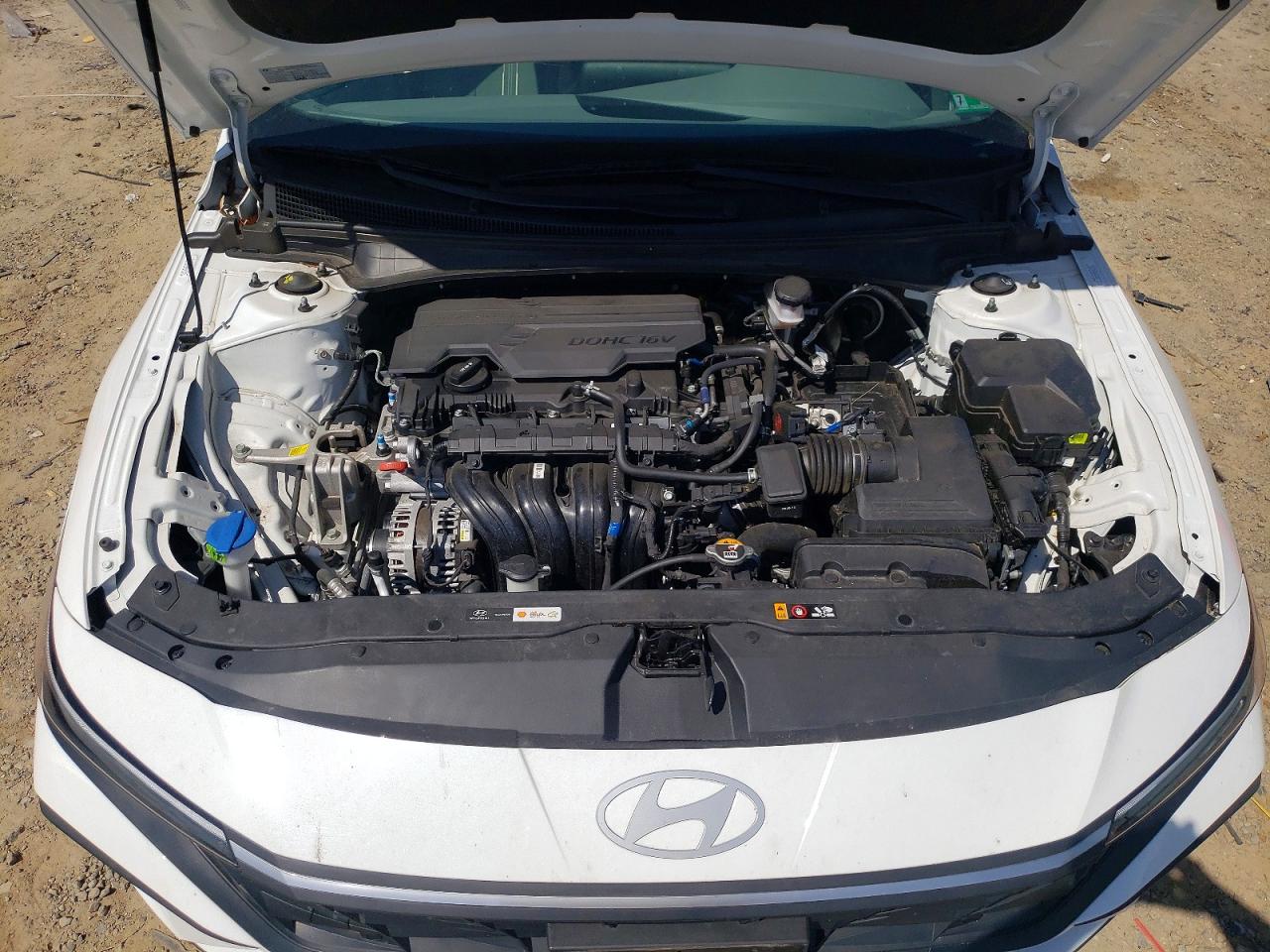 Hyundai ELANTRA Sel
