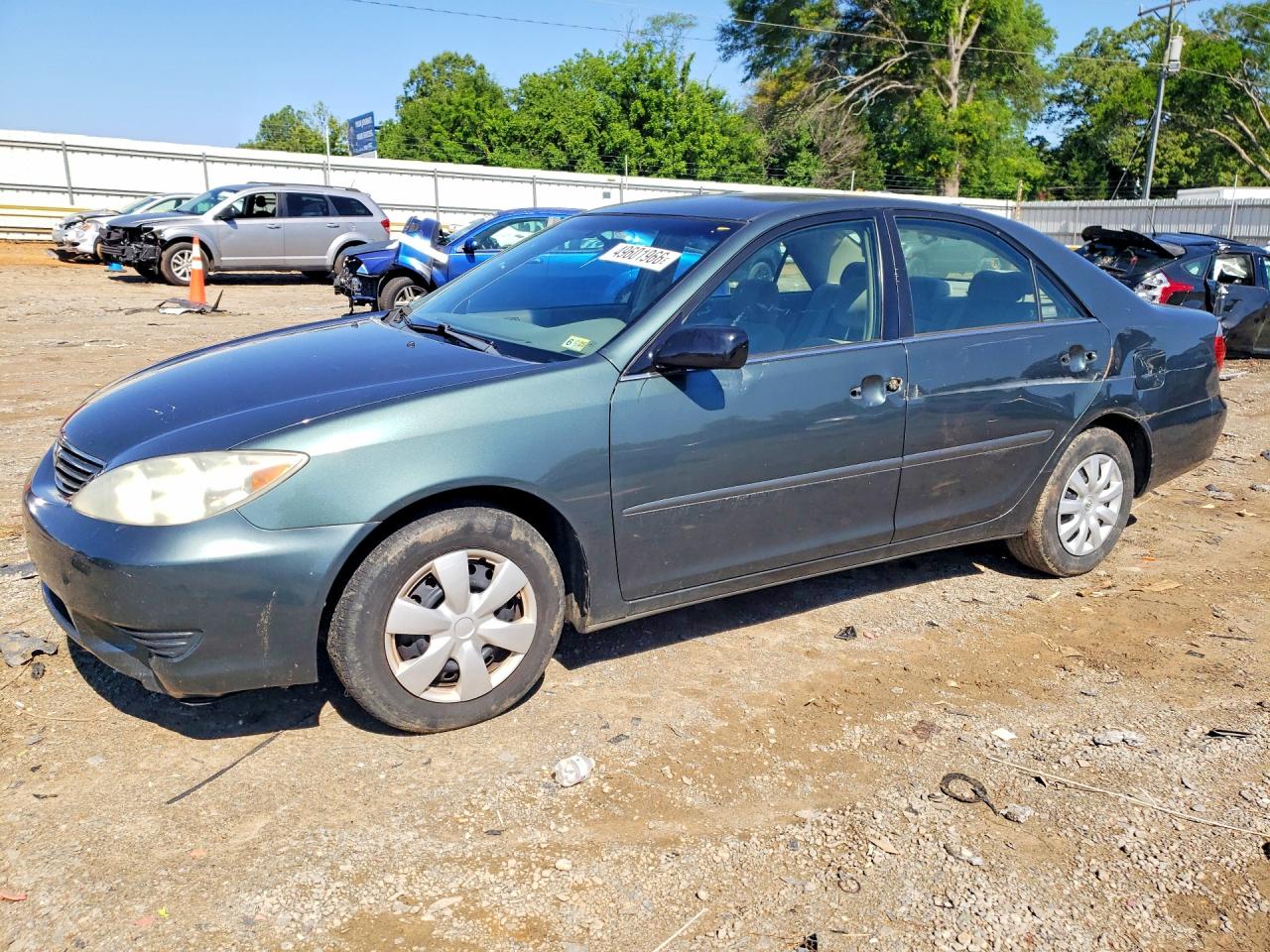 Salvage Toyota Camry Image