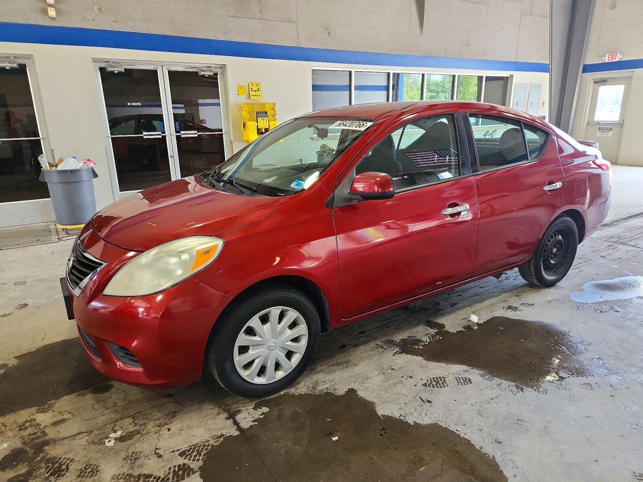 Salvage Nissan Versa Image