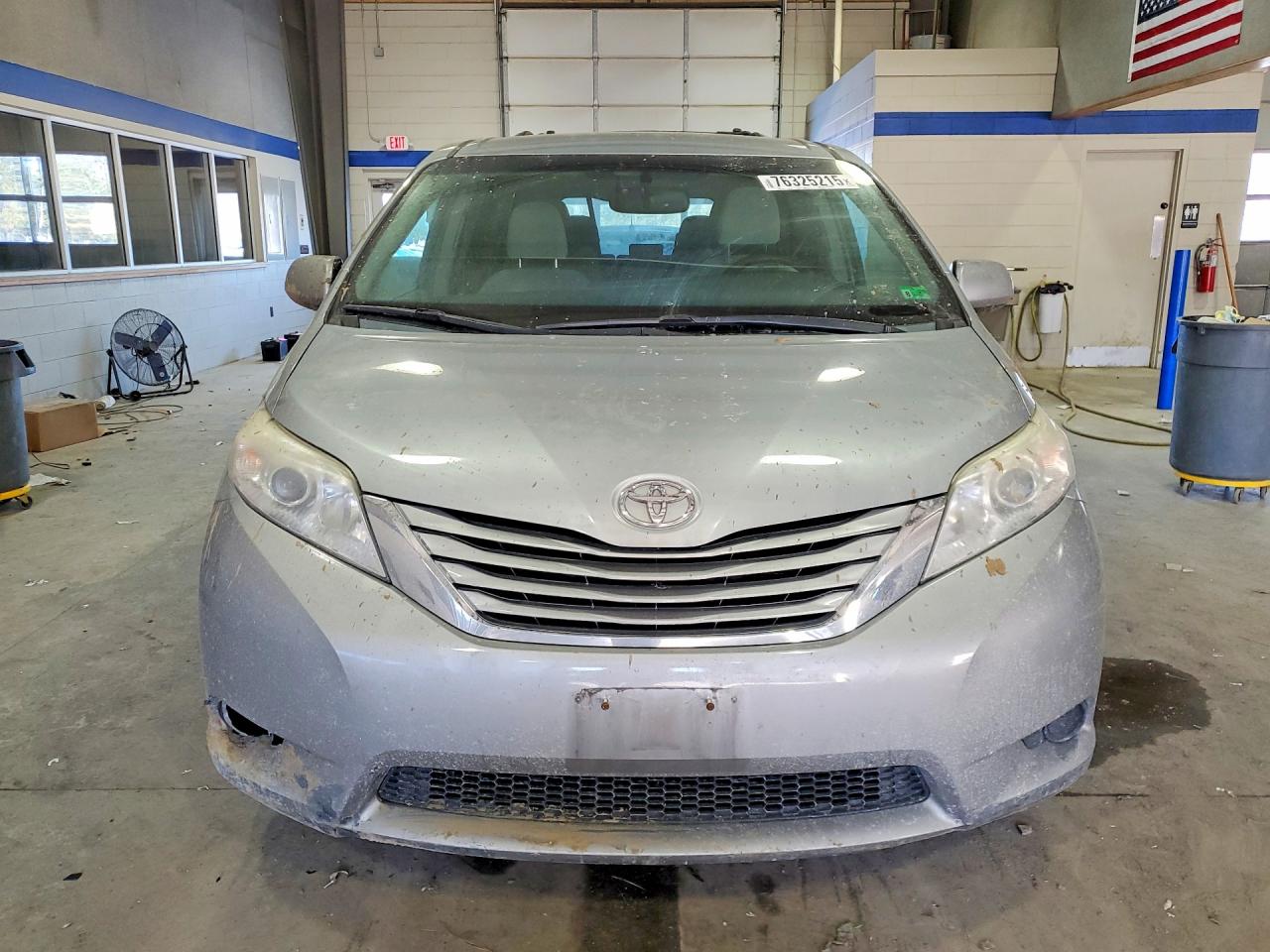 Toyota Sienna Le