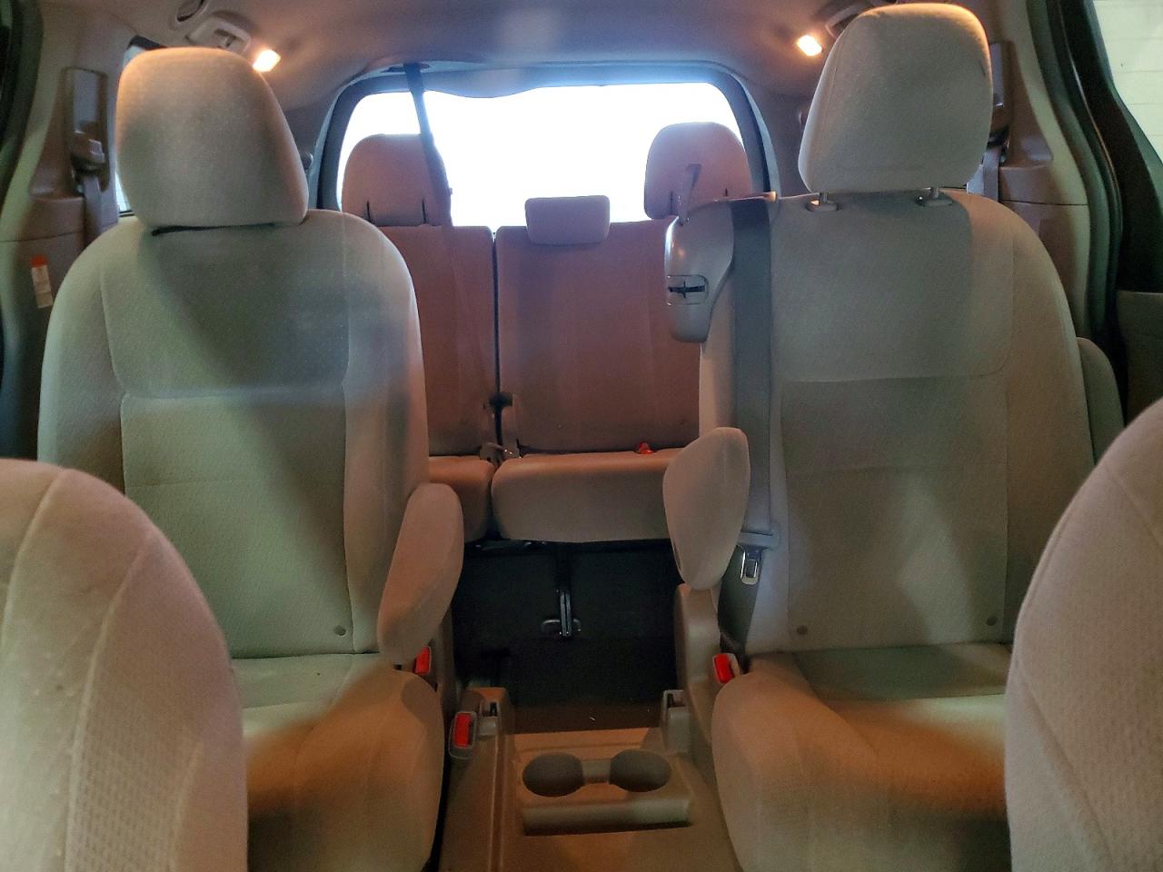 Toyota Sienna Le