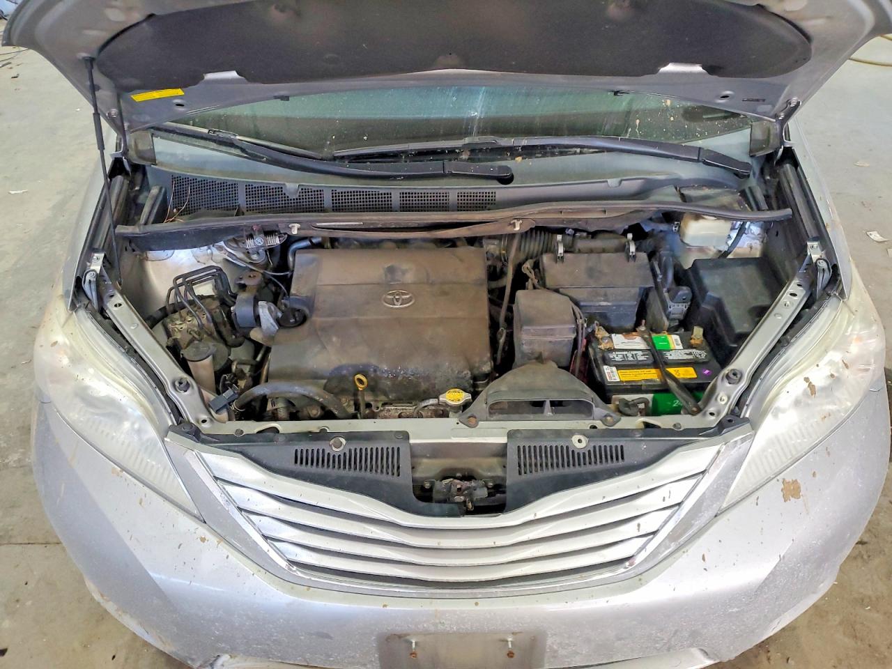 Toyota Sienna Le