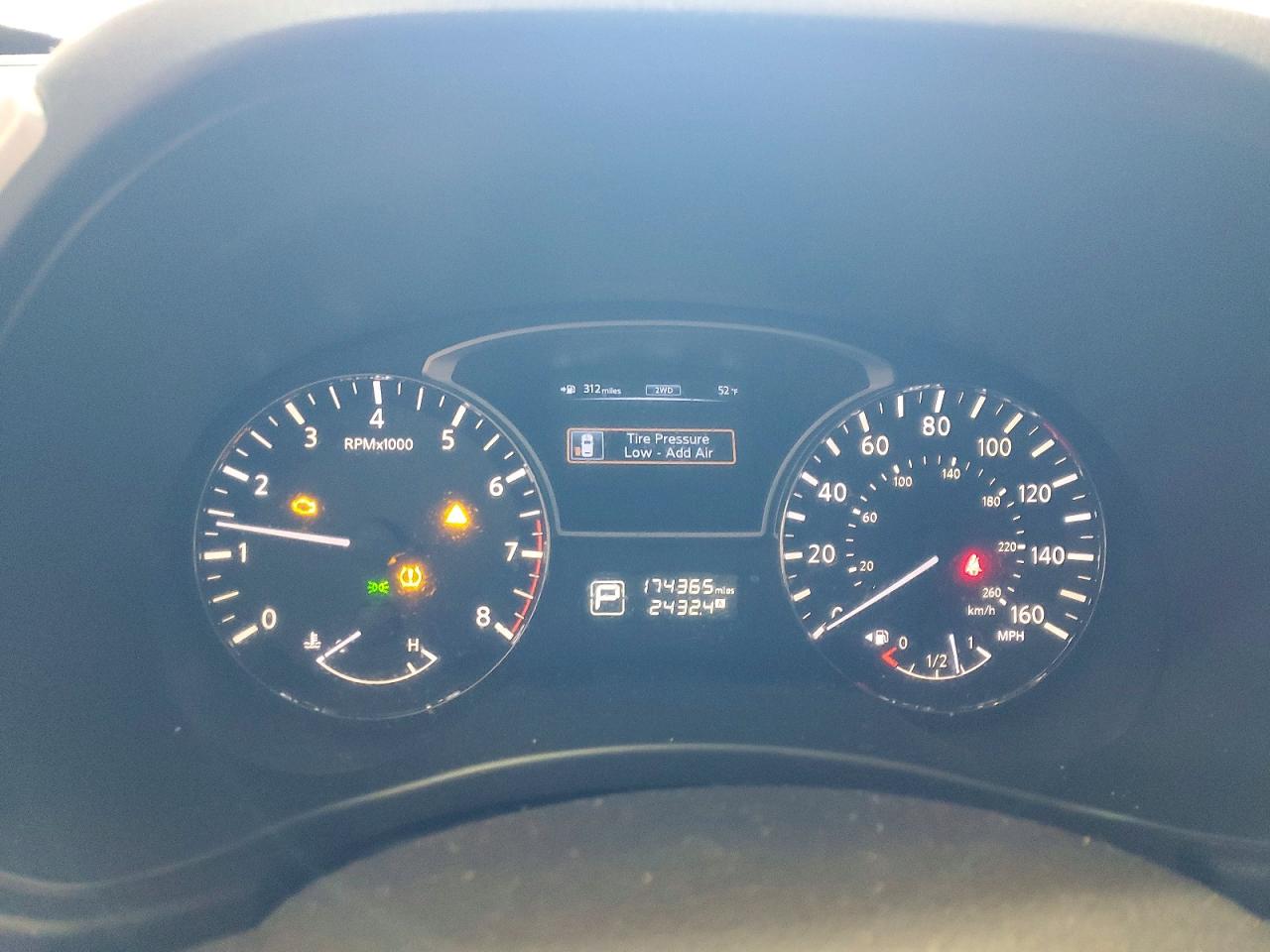 Nissan Pathfinder S