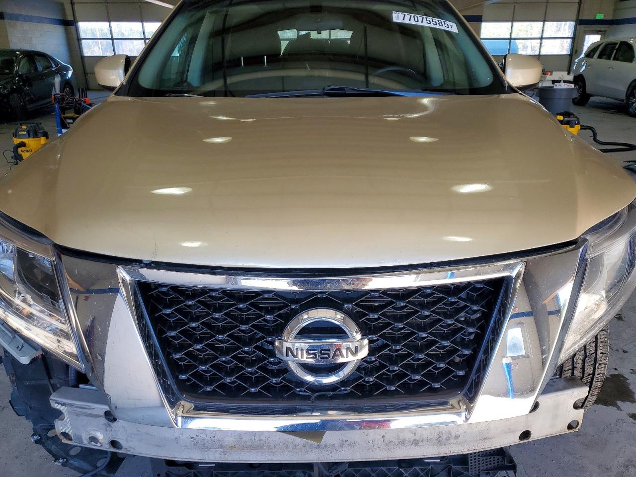 Nissan Pathfinder S