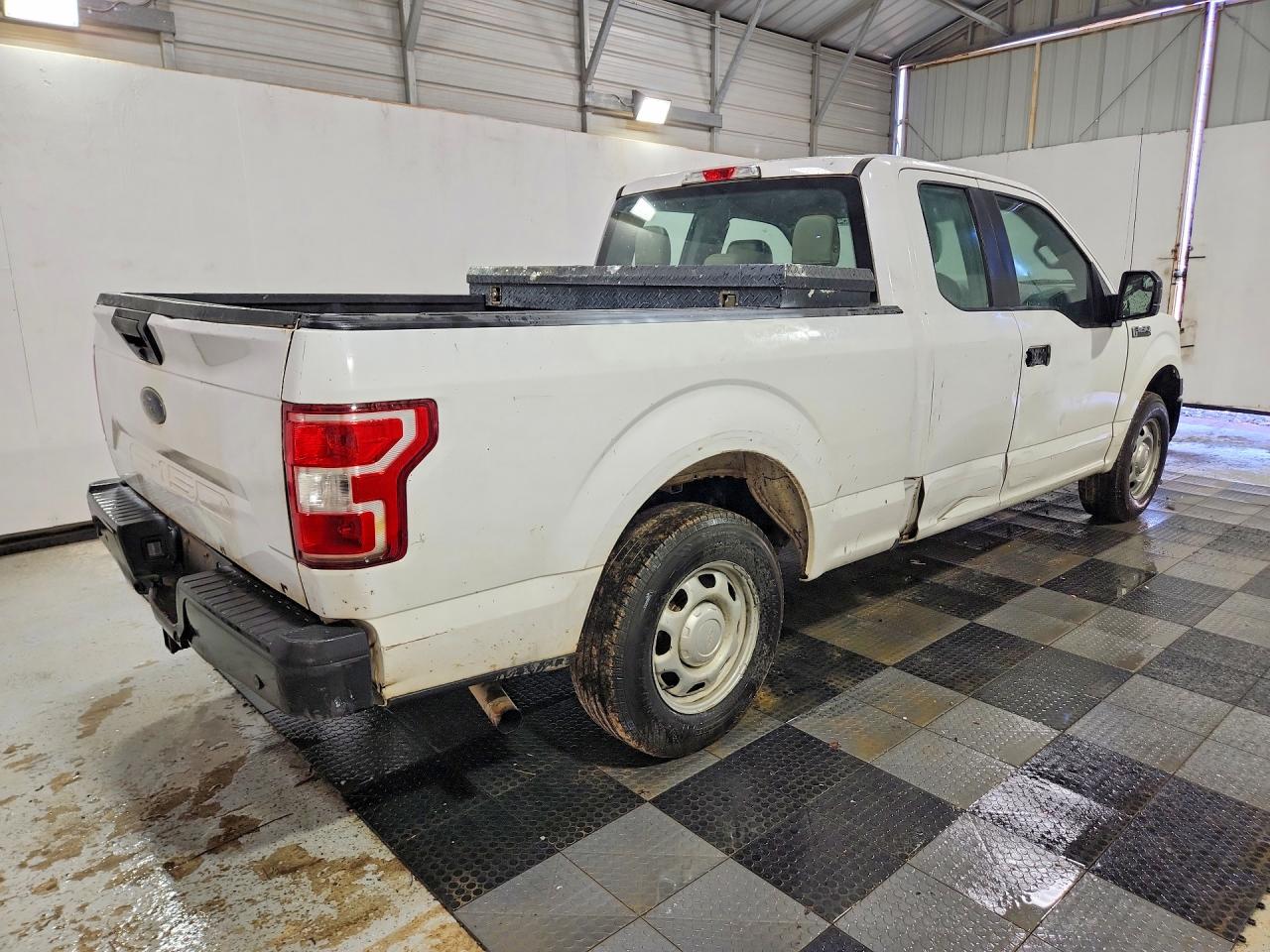 Ford F-150 Super Cab