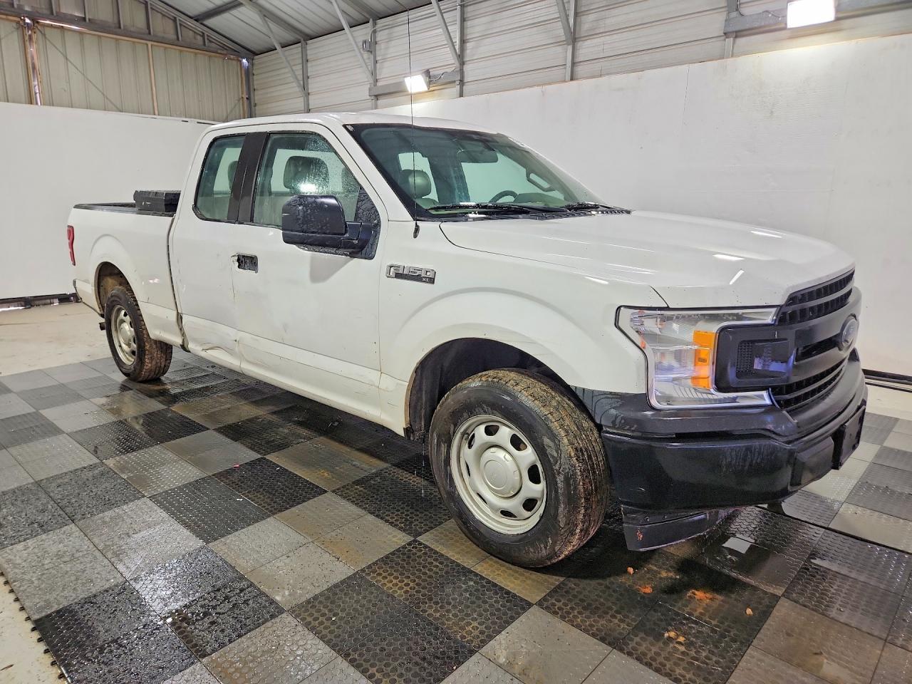 Ford F-150 Super Cab