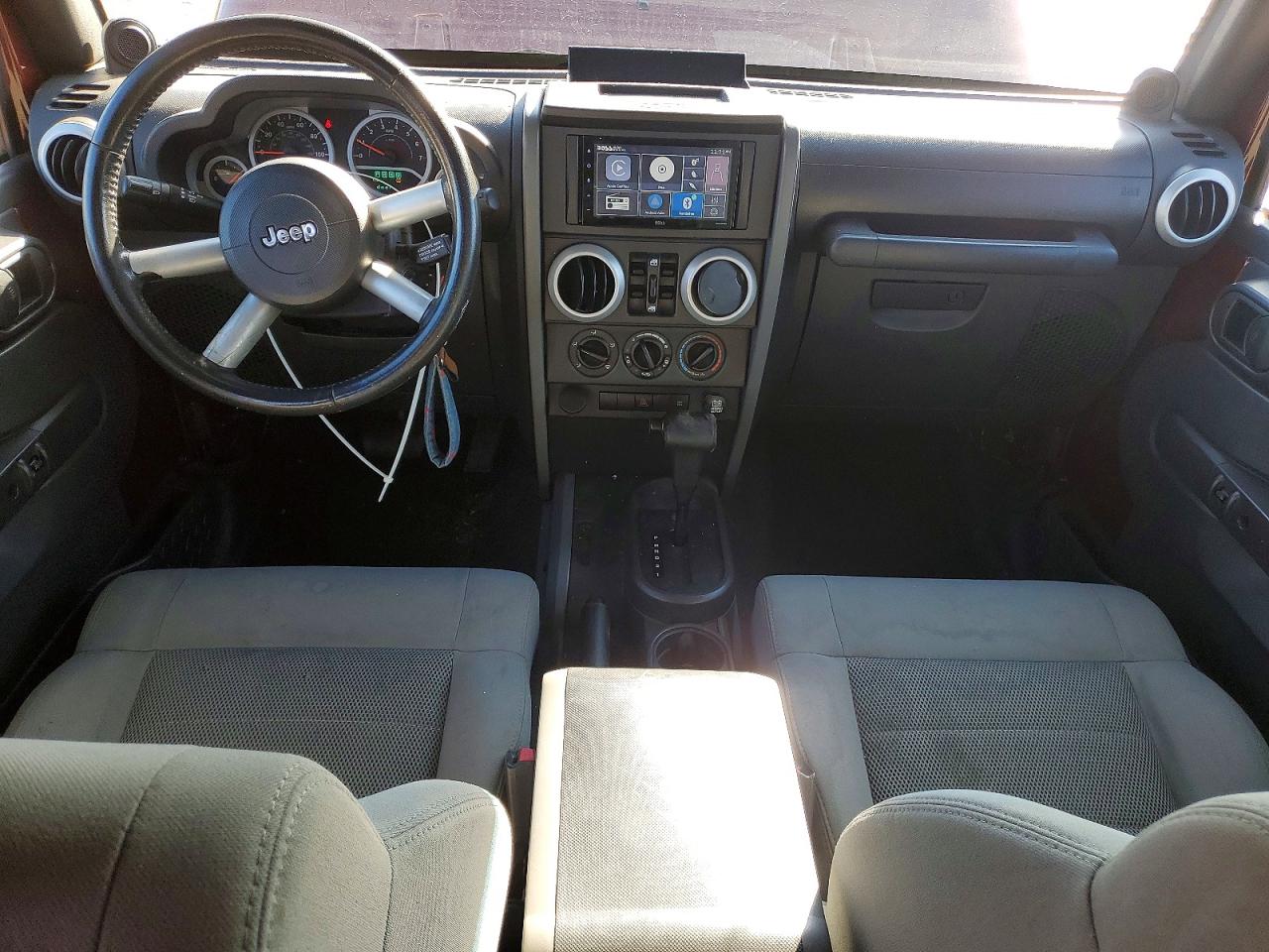 Jeep Wrangler Sahara