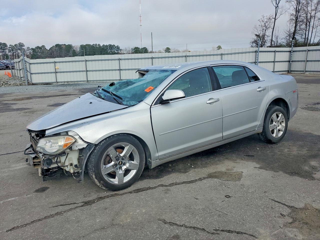 Salvage Chevrolet Malibu Image