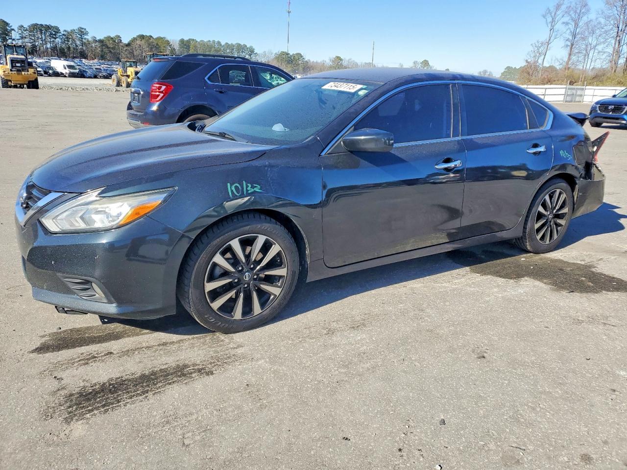 Salvage Nissan Altima Image