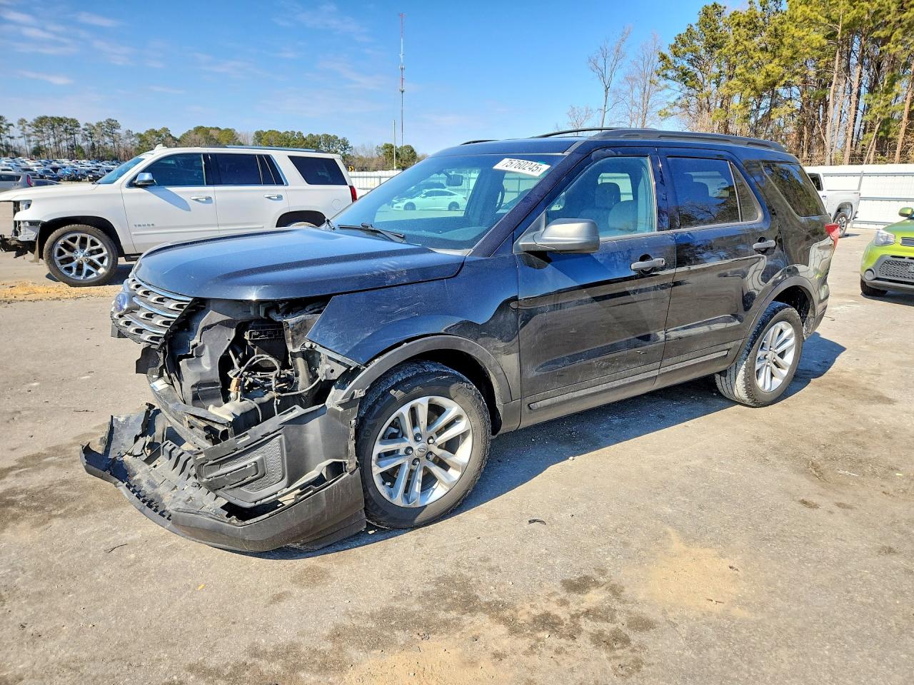 Salvage Ford Explorer Image