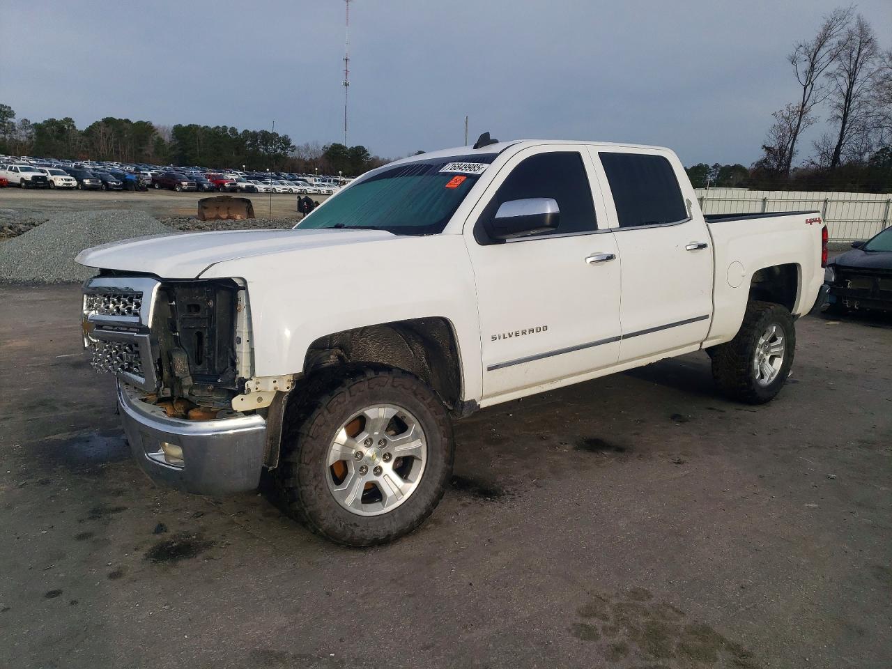 Salvage Chevrolet Silverado Image