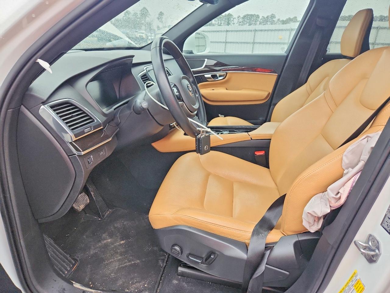 Volvo XC90 T6 Momentum