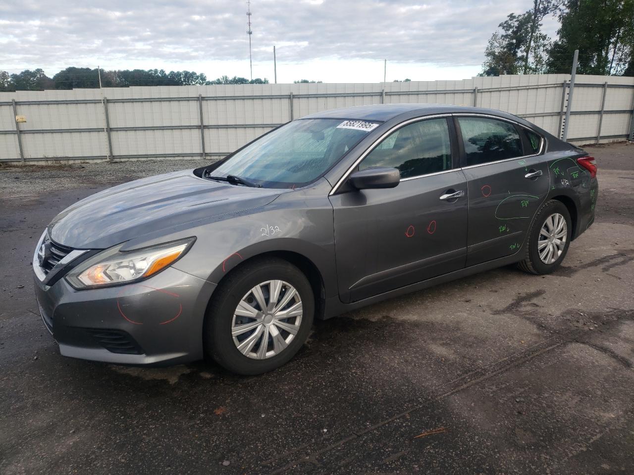 Salvage Nissan Altima Image