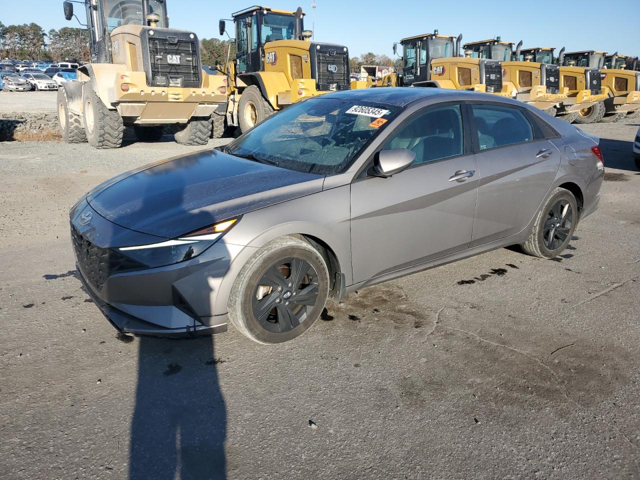 Salvage Hyundai ELANTRA Image