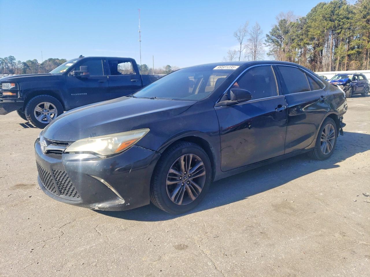 Salvage Toyota Camry Image