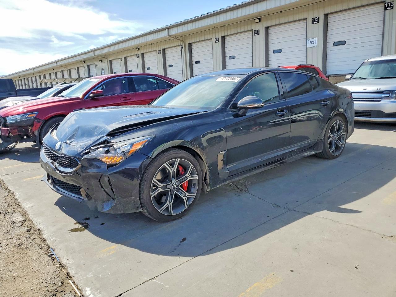Salvage Kia Stinger Image