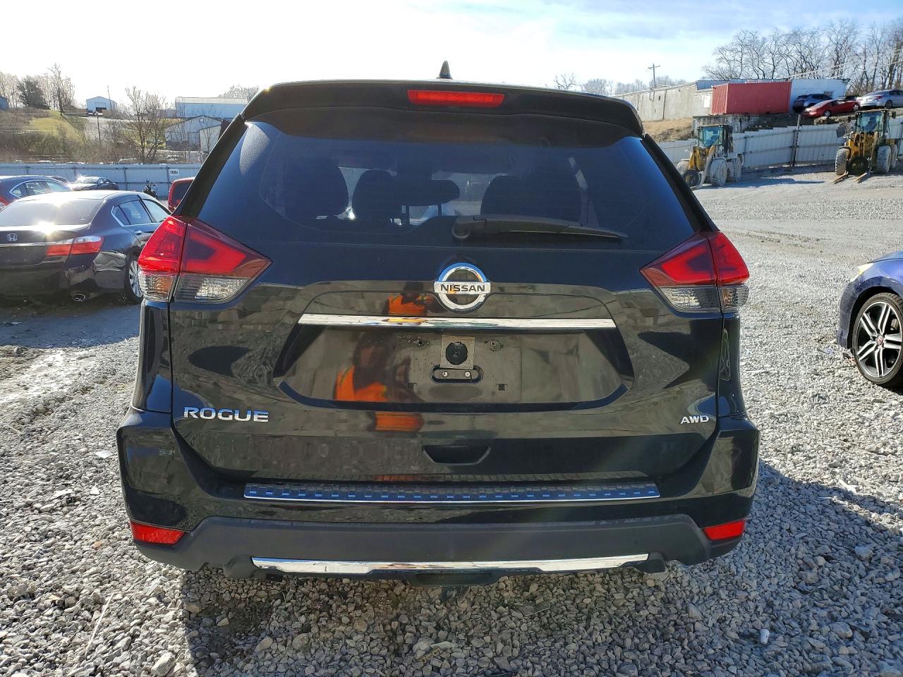 Nissan Rogue S