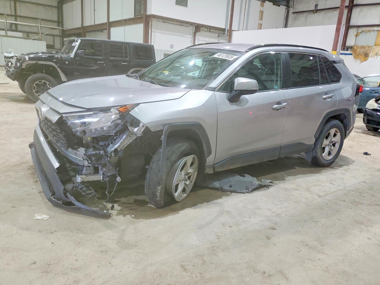 Salvage Toyota RAV4 Image