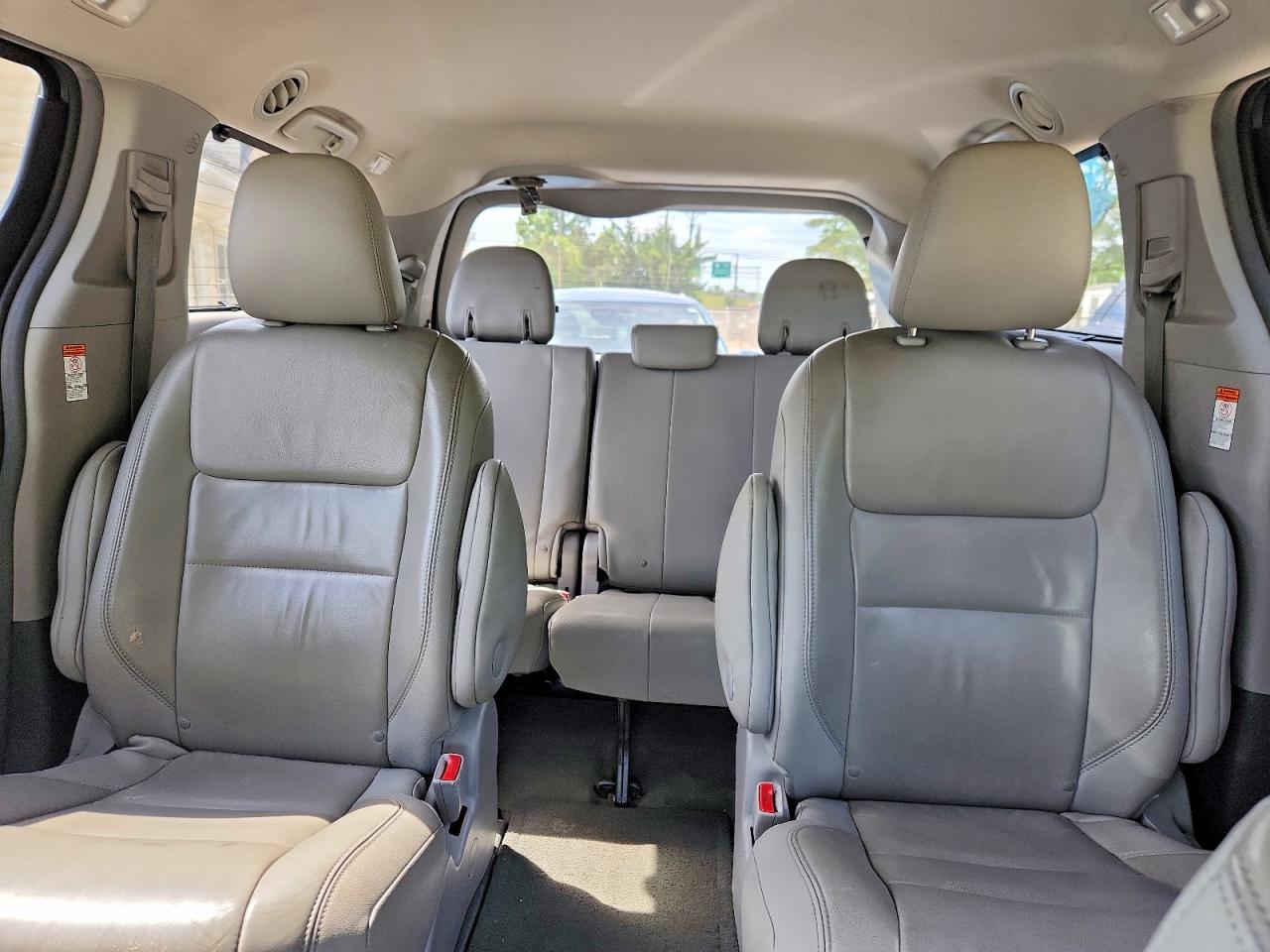 Toyota Sienna Xle Premium 7-passenger