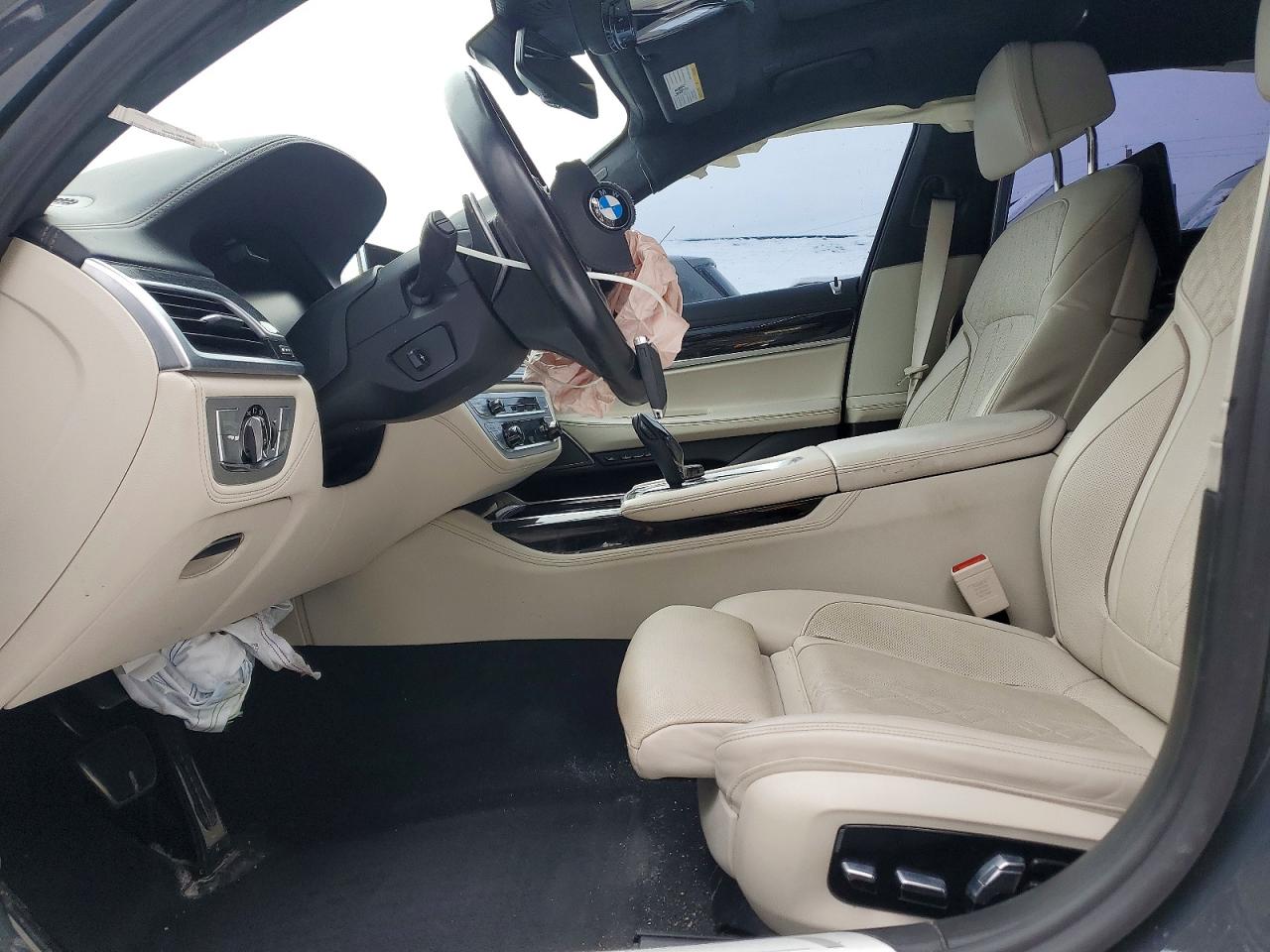 BMW 7 Series Xi