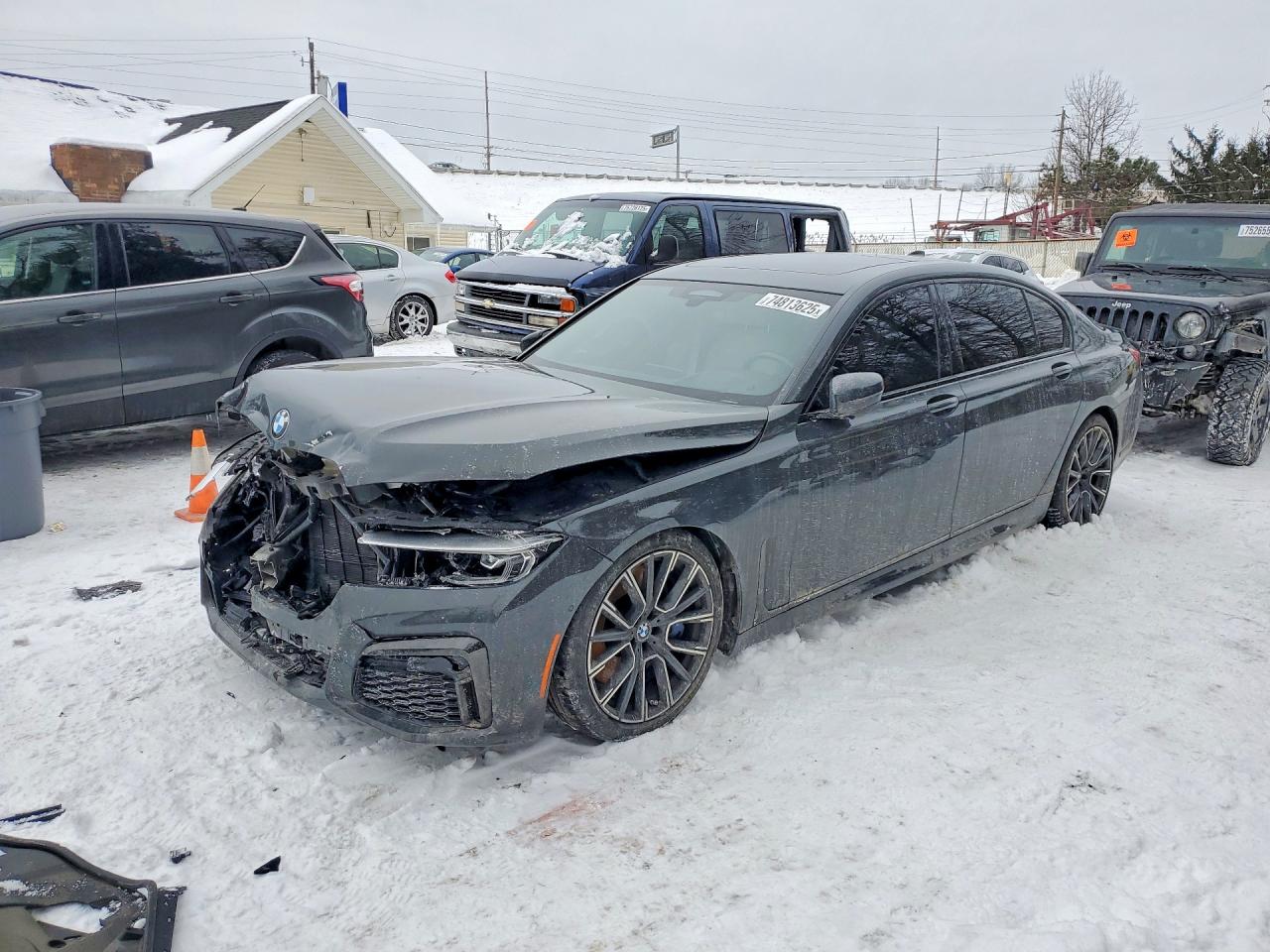 Salvage BMW 7 Series Image