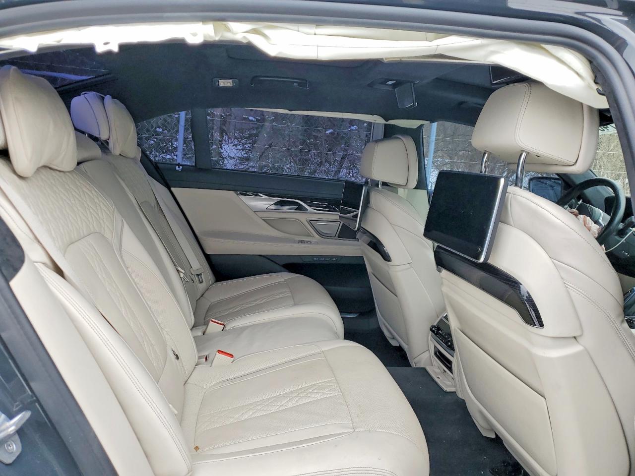BMW 7 Series Xi