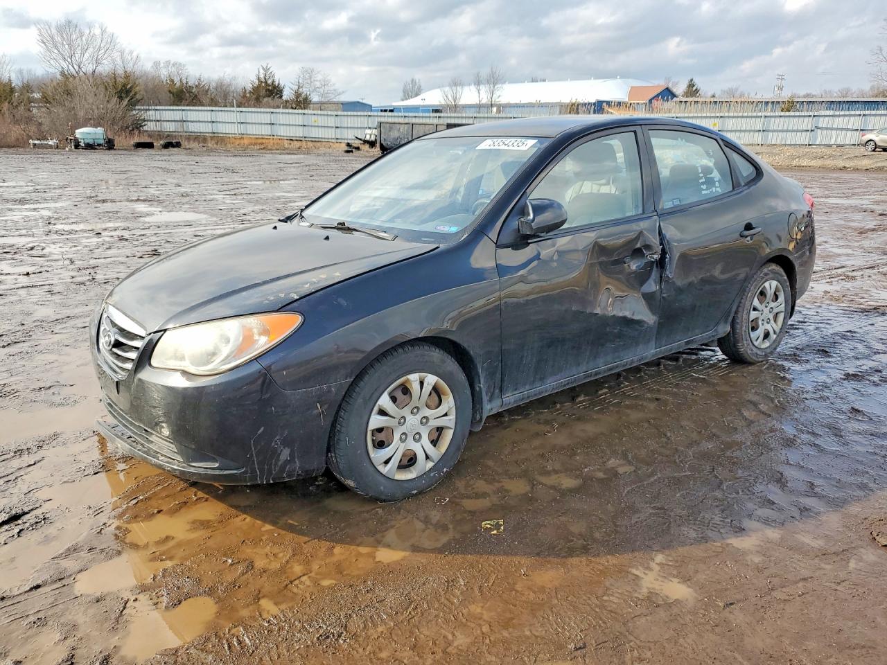 Salvage Hyundai ELANTRA Image