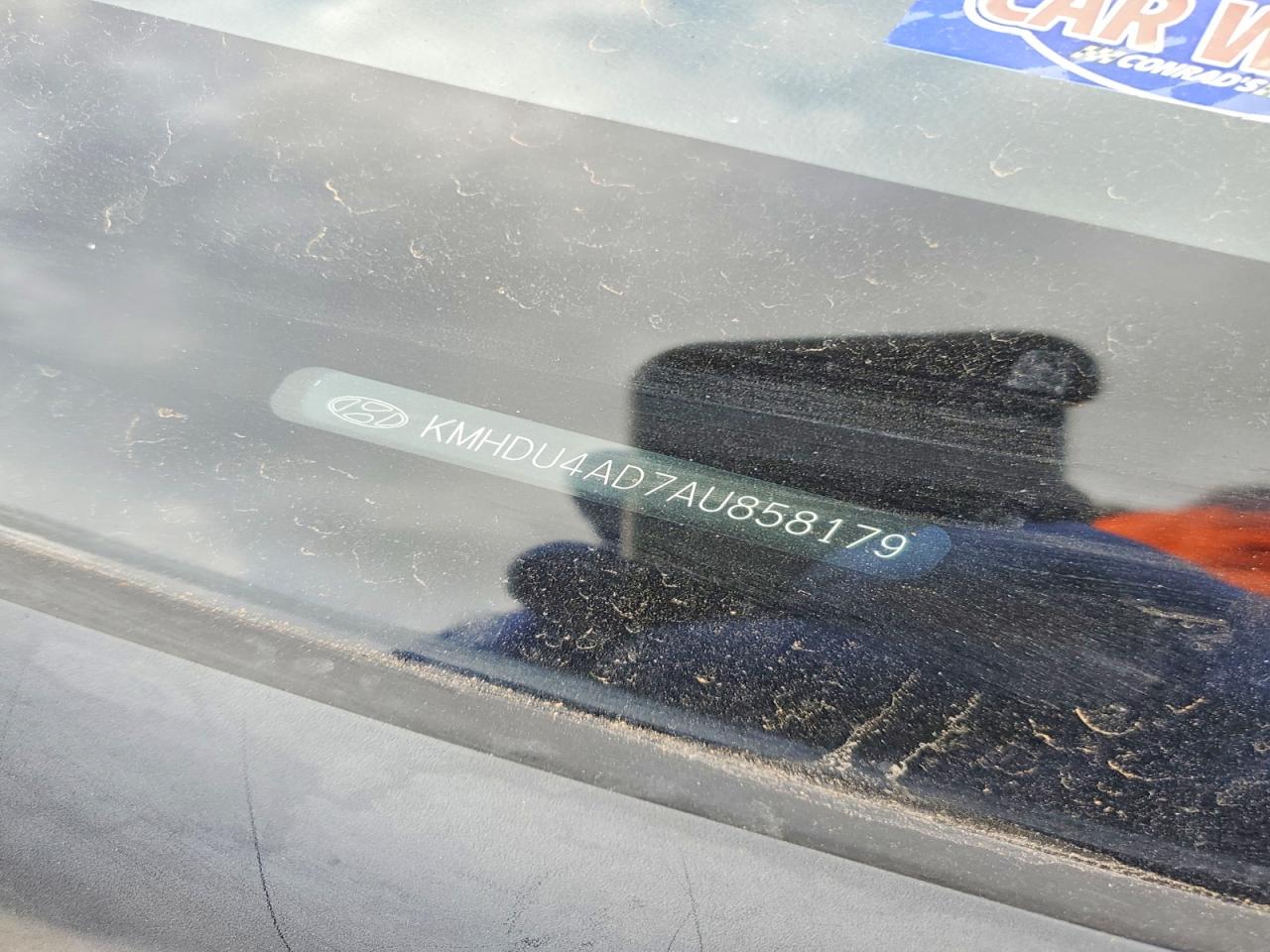 Hyundai ELANTRA Blue