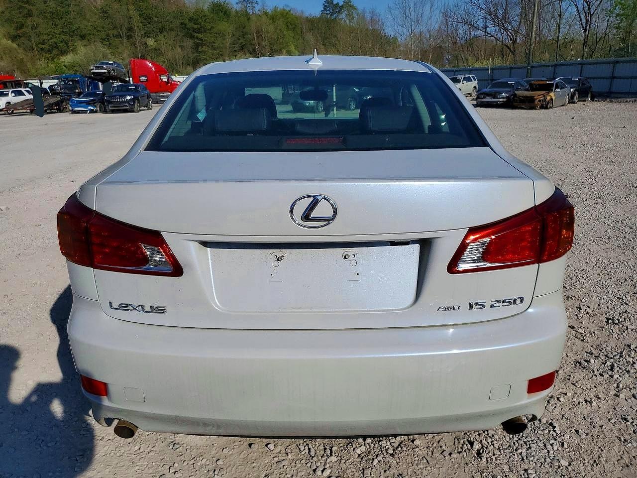 Lexus Is Base