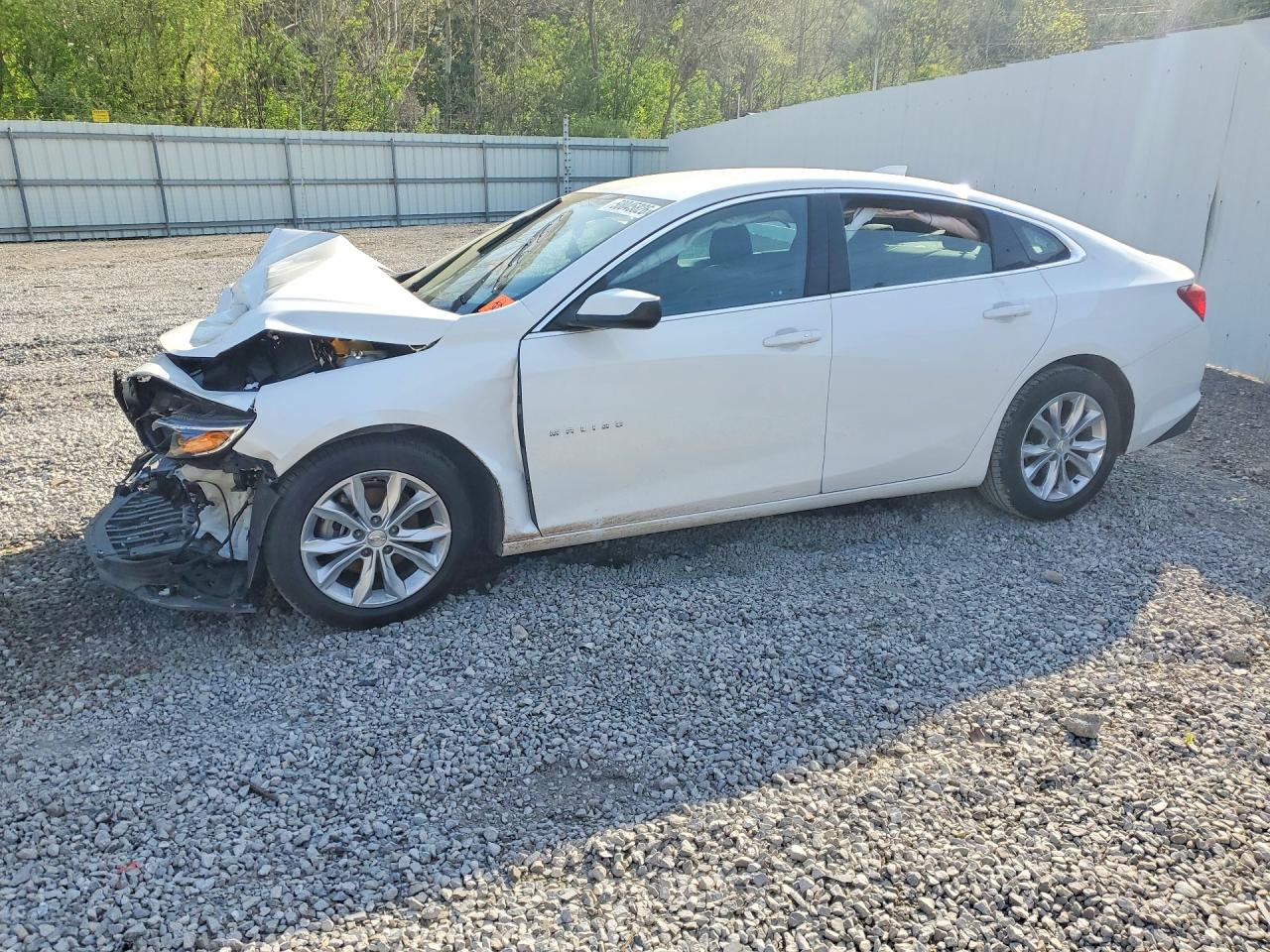 Salvage Chevrolet Malibu Image