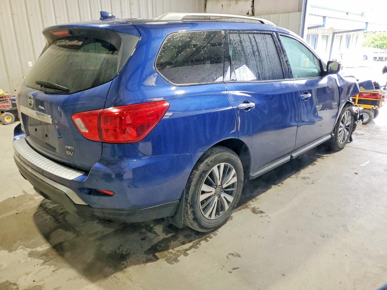 Nissan Pathfinder Sv
