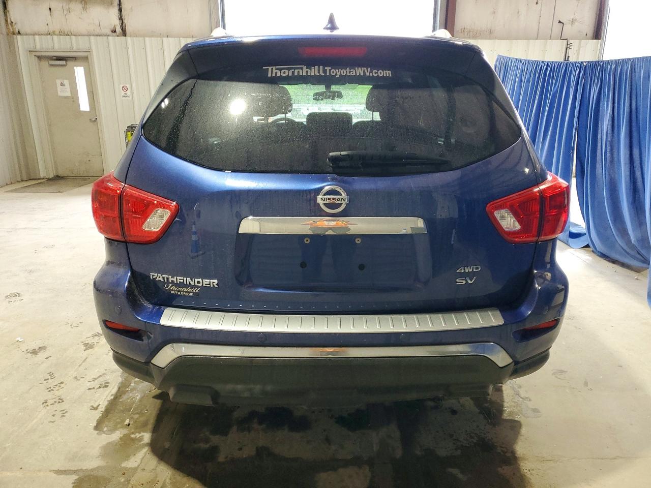 Nissan Pathfinder Sv