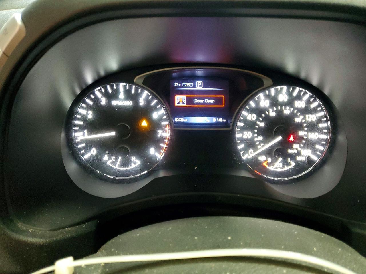 Nissan Pathfinder Sv