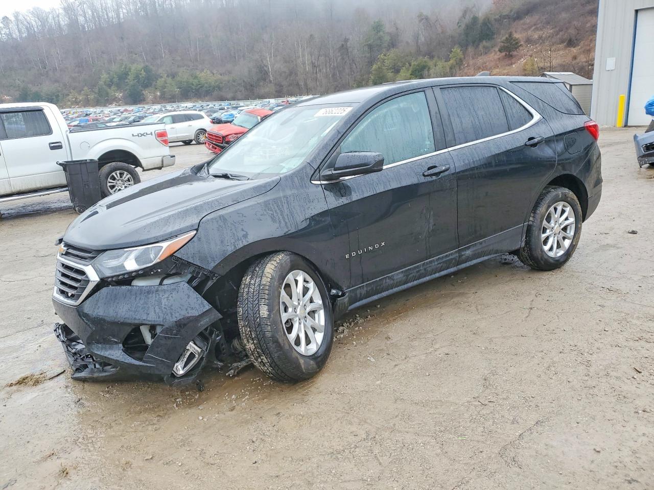 Salvage Chevrolet Equinox Image