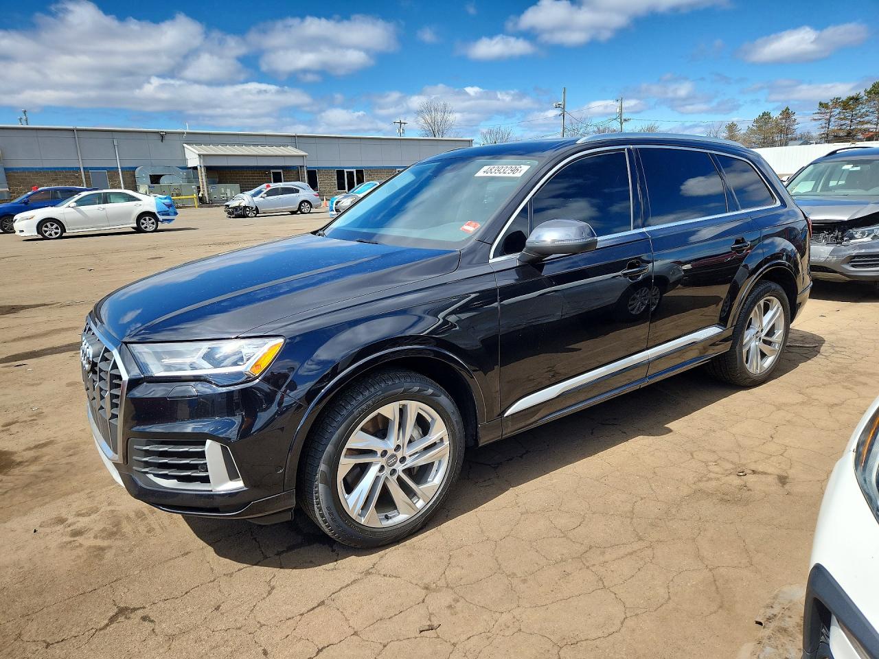 Salvage Audi Q7 Image