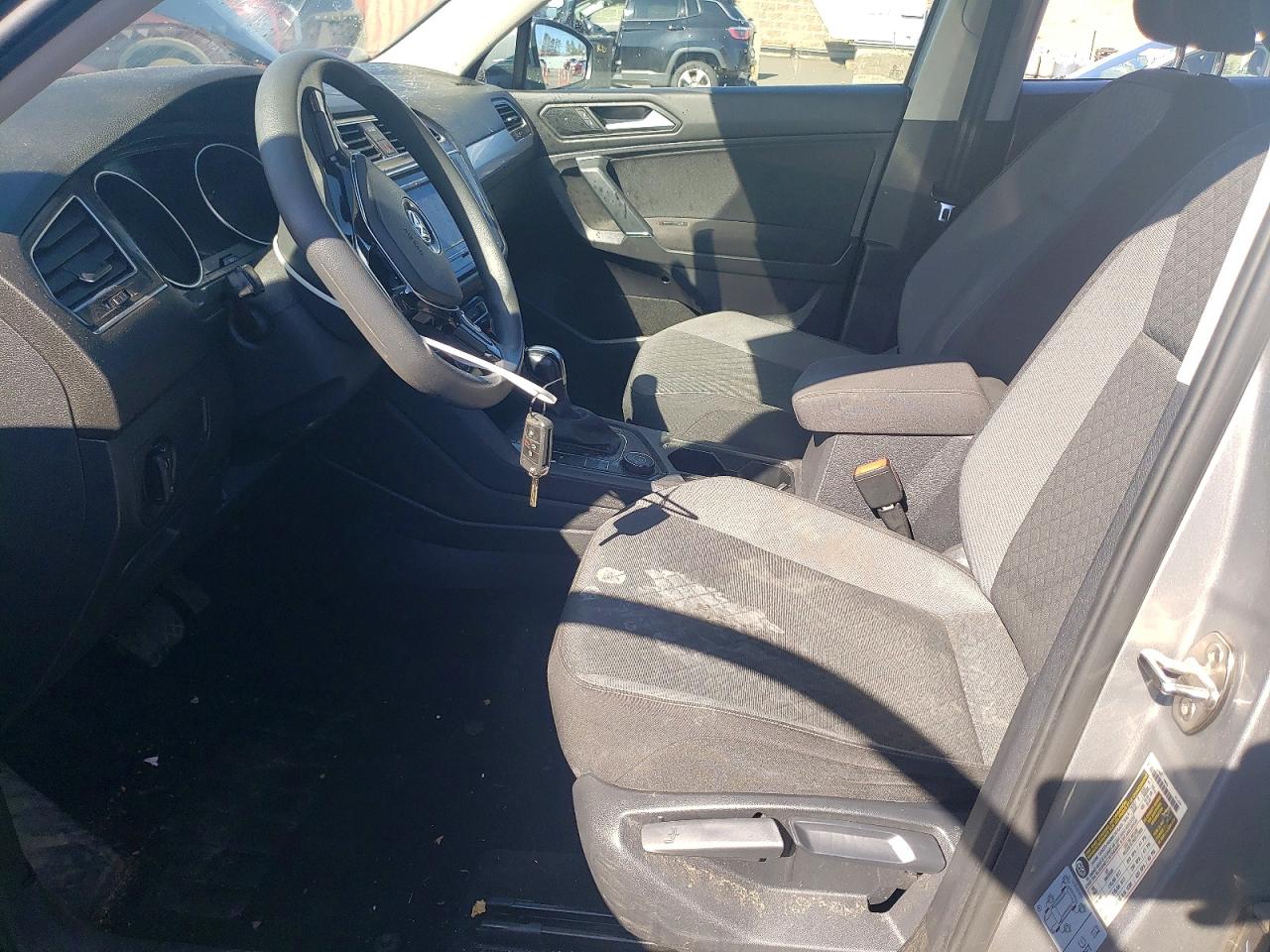 Volkswagen Tiguan S