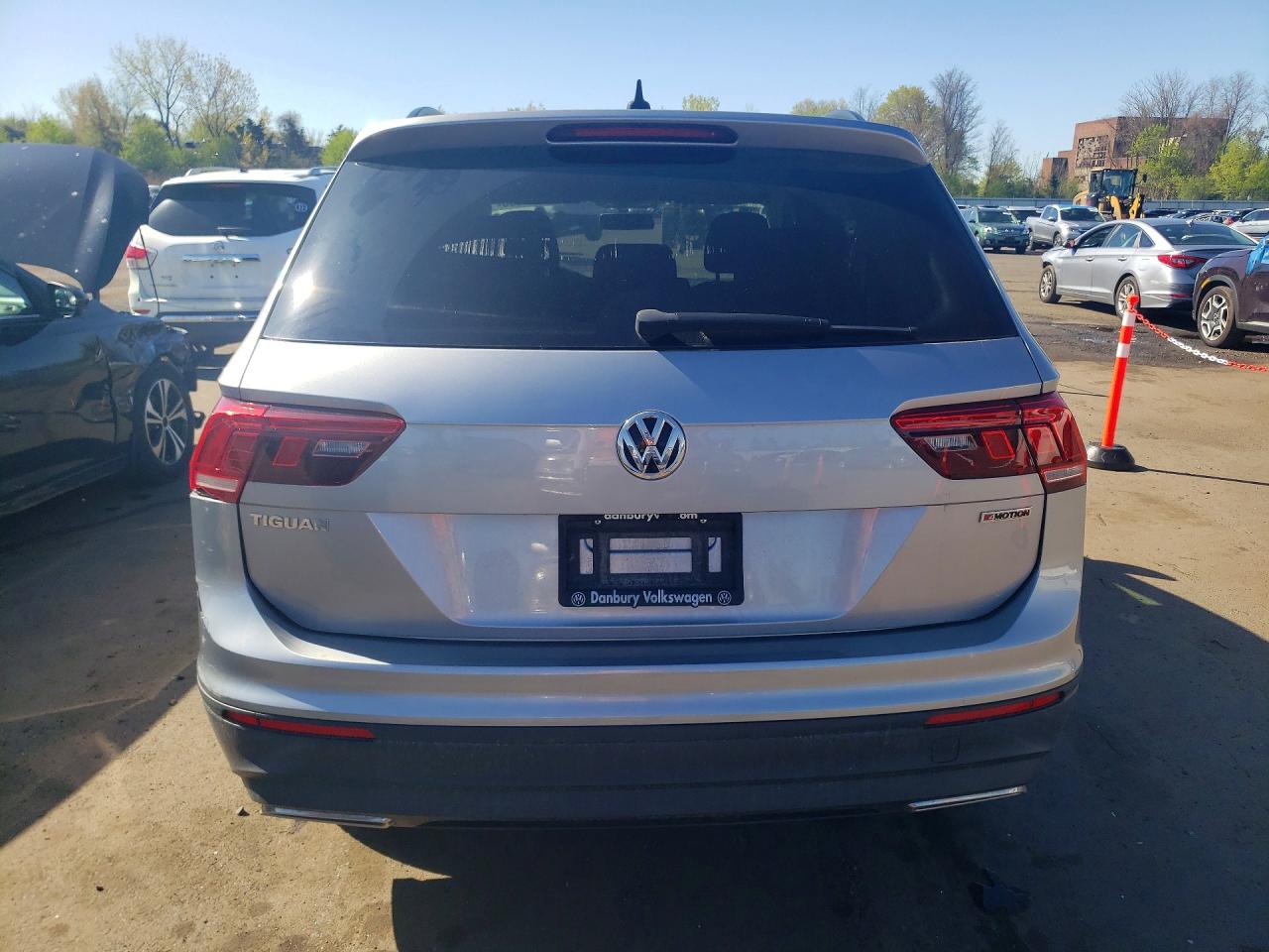 Volkswagen Tiguan S