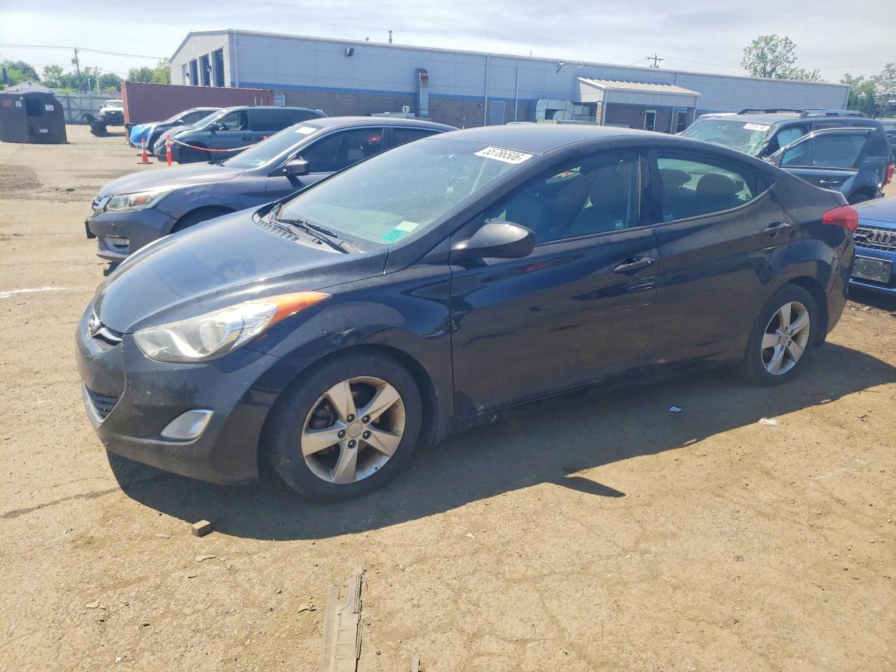 Salvage Hyundai ELANTRA Image