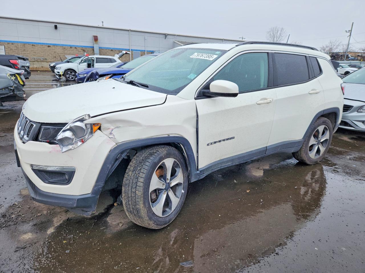 Salvage Jeep Compass Image