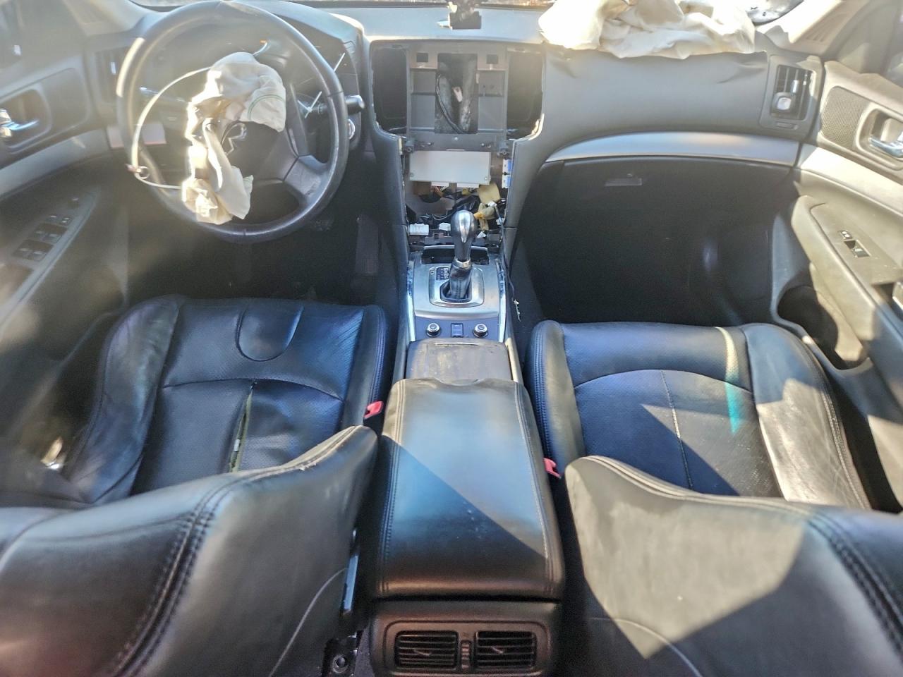 INFINITI Q40 Base