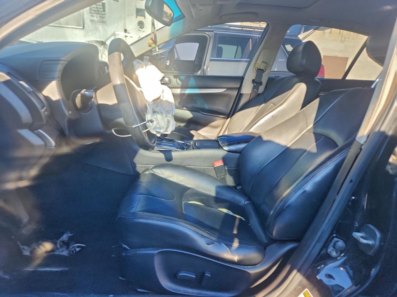 INFINITI Q40 Base