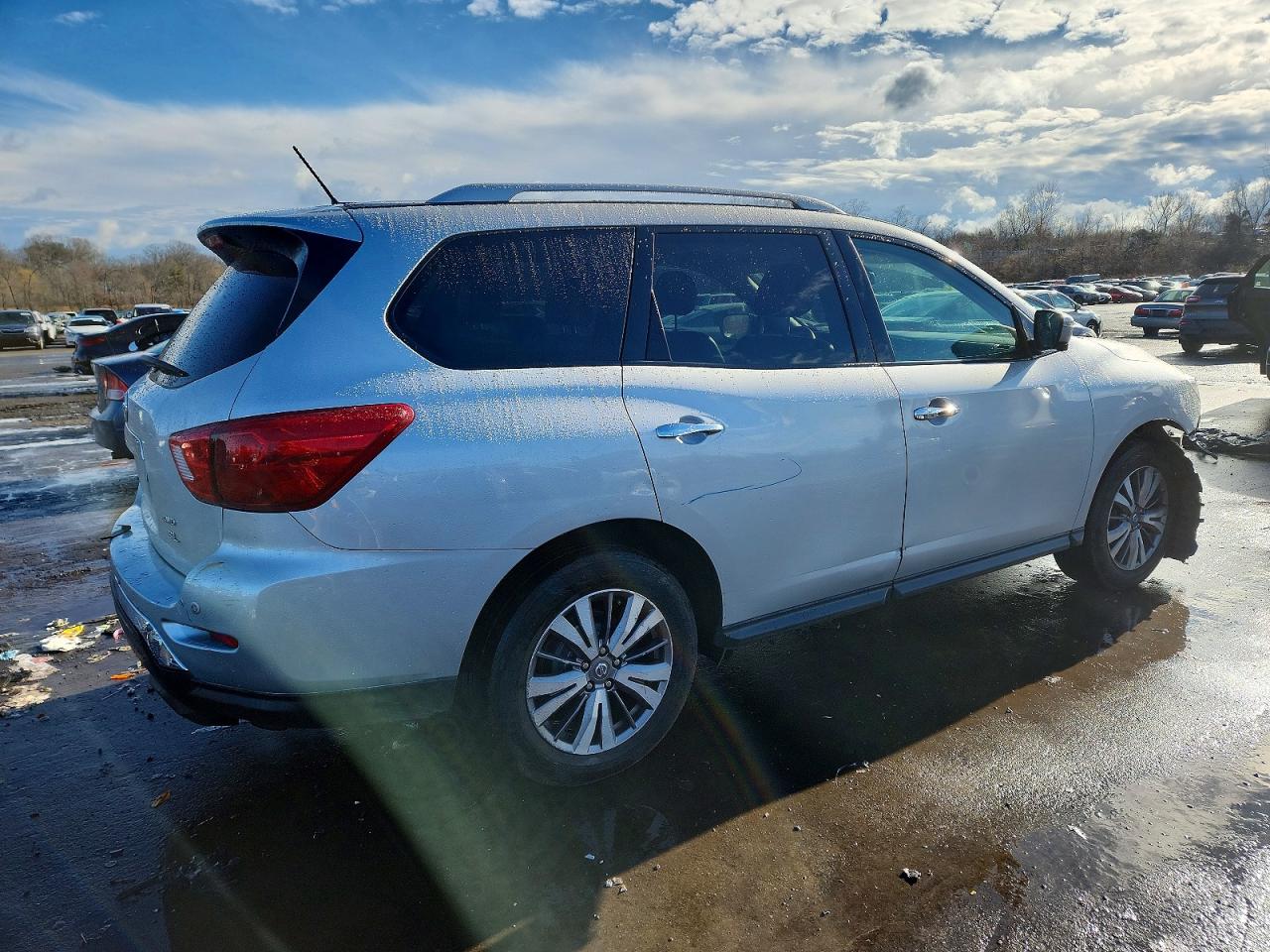 Nissan Pathfinder Sl