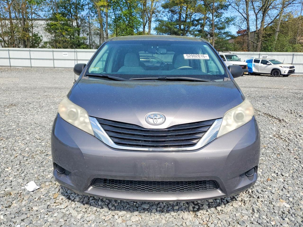 Toyota Sienna Le