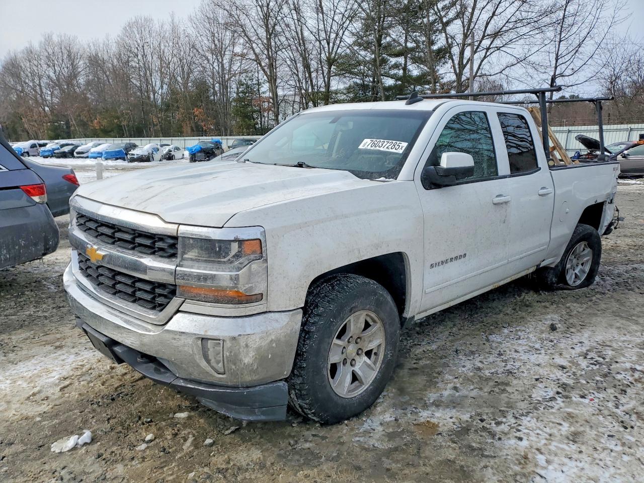 Salvage Chevrolet Silverado Image
