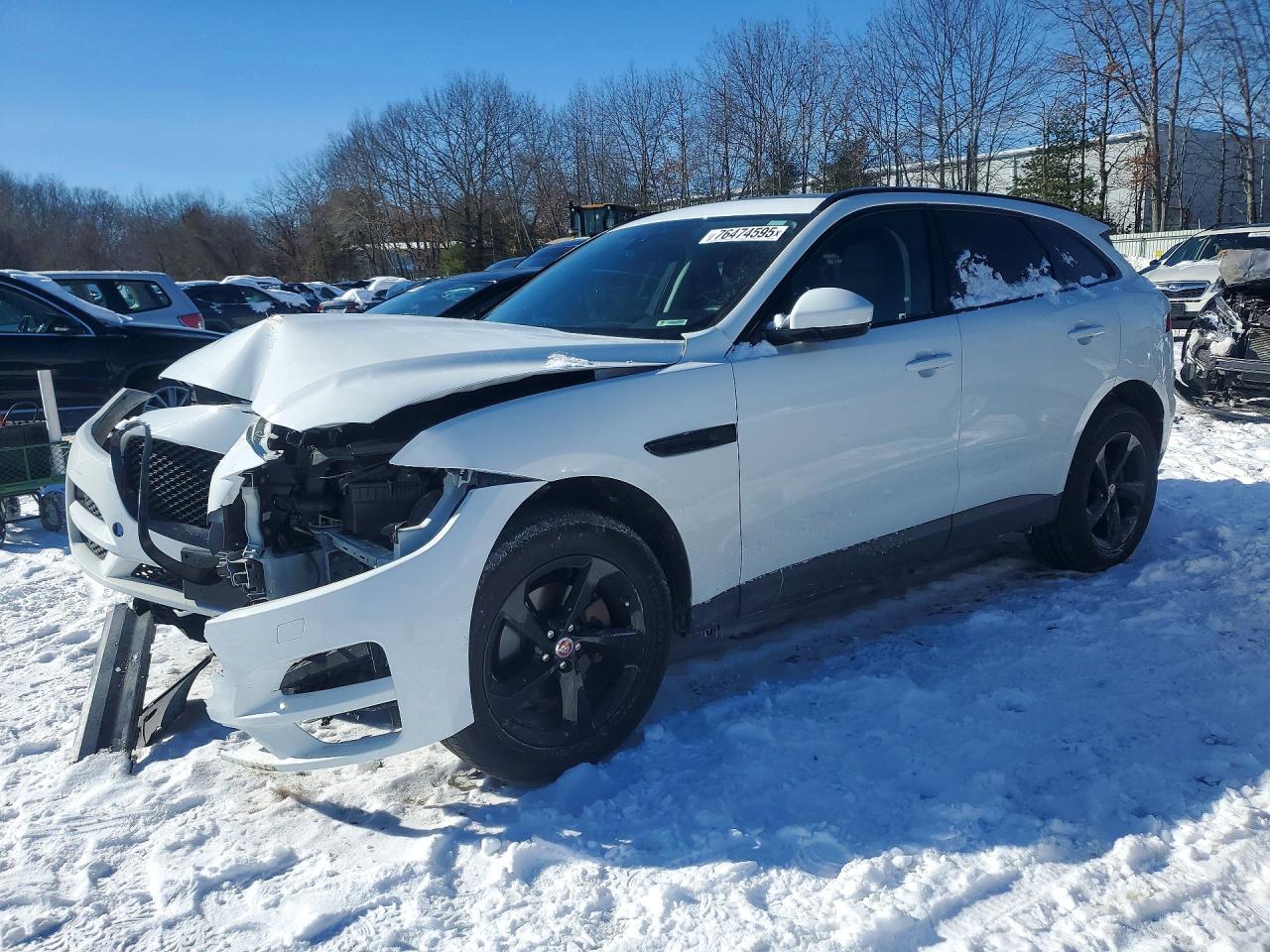 Salvage Jaguar F-PACE Image