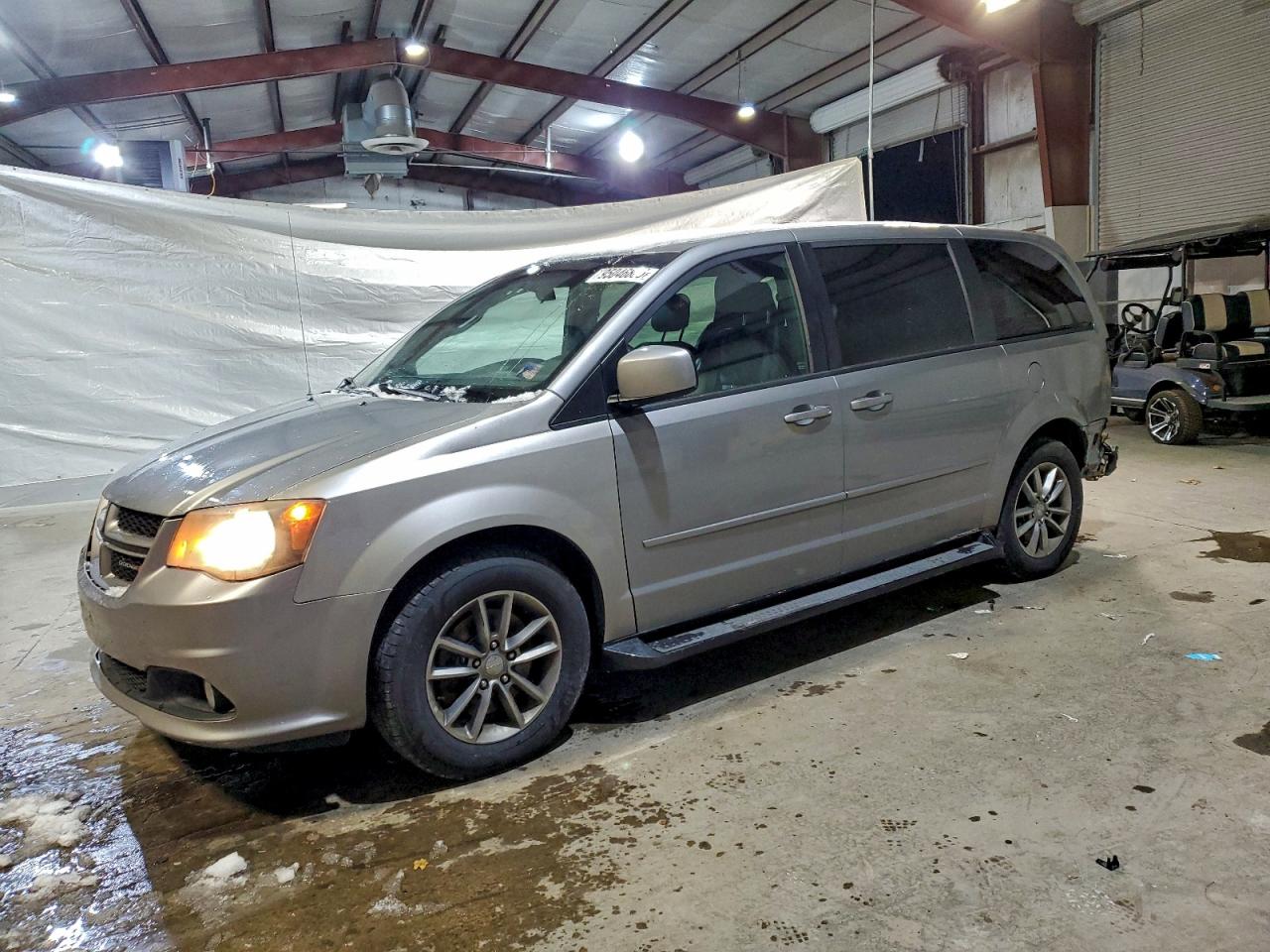 Salvage Dodge Caravan Image